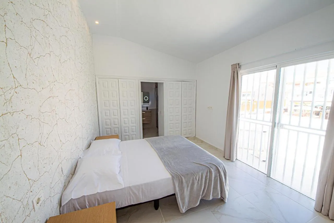 Сasa de vacaciones Green Point 3 Bed Holiday House Arona  España